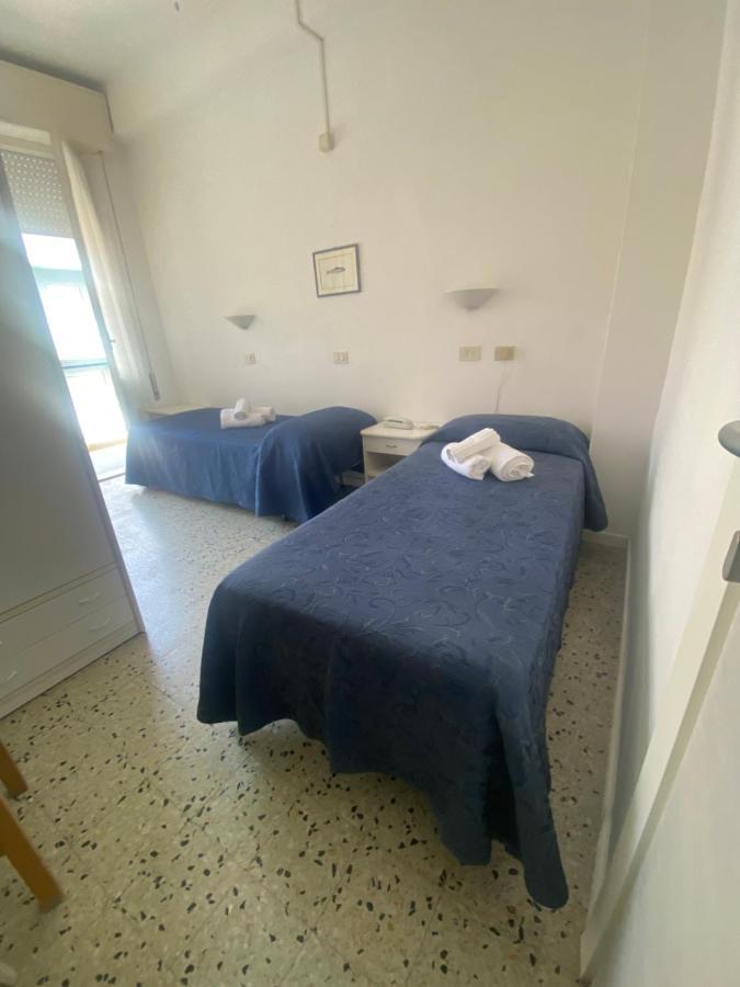 B&B Hotel Lucciola Cattolica Eksteriør bilde