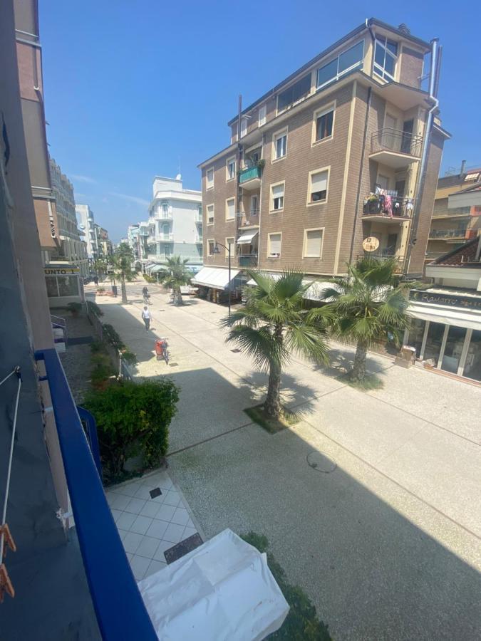 B&B Hotel Lucciola Cattolica Eksteriør bilde