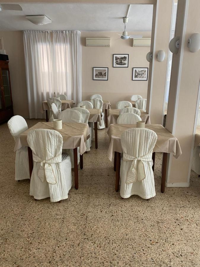 B&B Hotel Lucciola Cattolica Eksteriør bilde