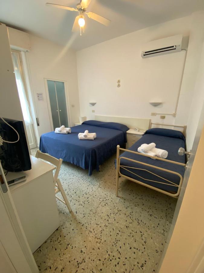 B&B Hotel Lucciola Cattolica Eksteriør bilde